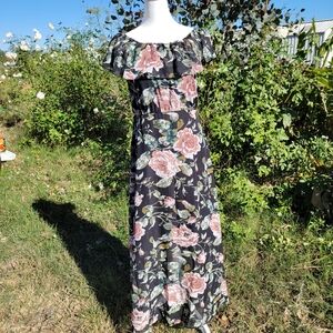 Betsey Johnson Black Floral Maxi Dress Size 4